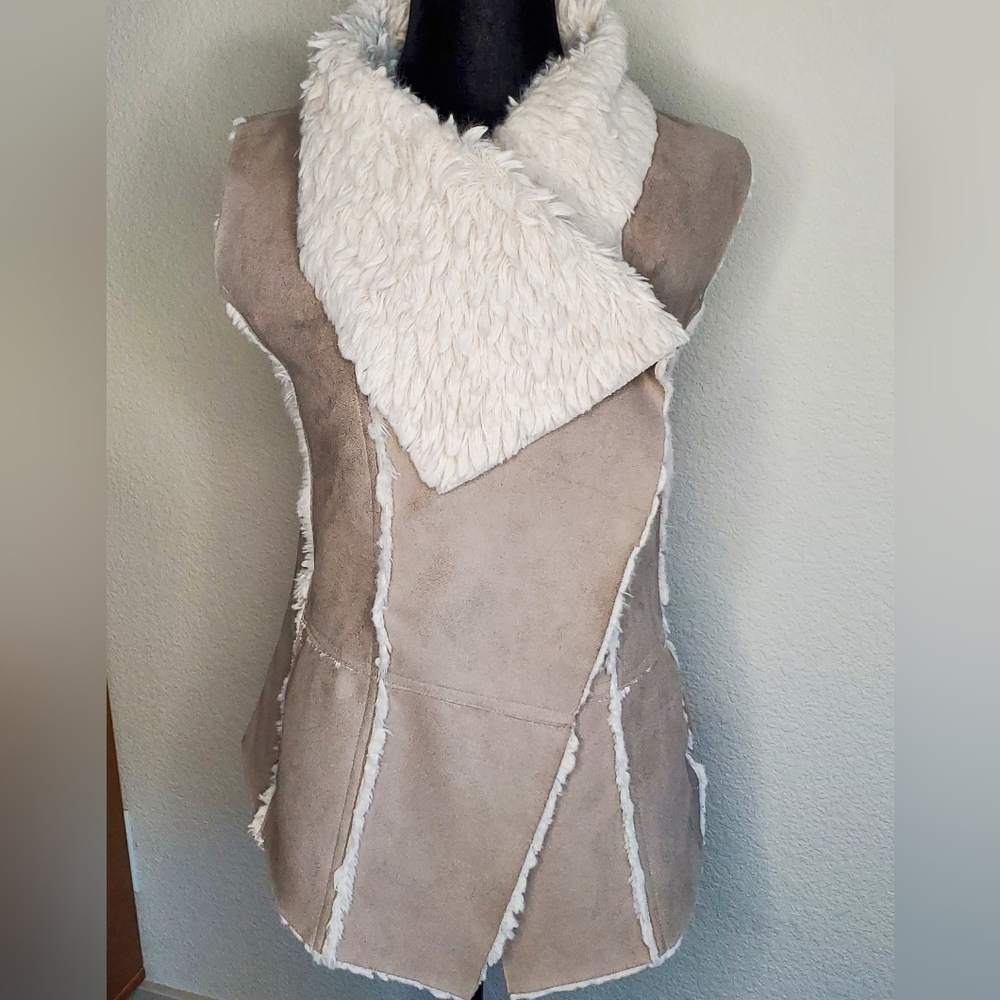Cupcakes and Cashmere Vest